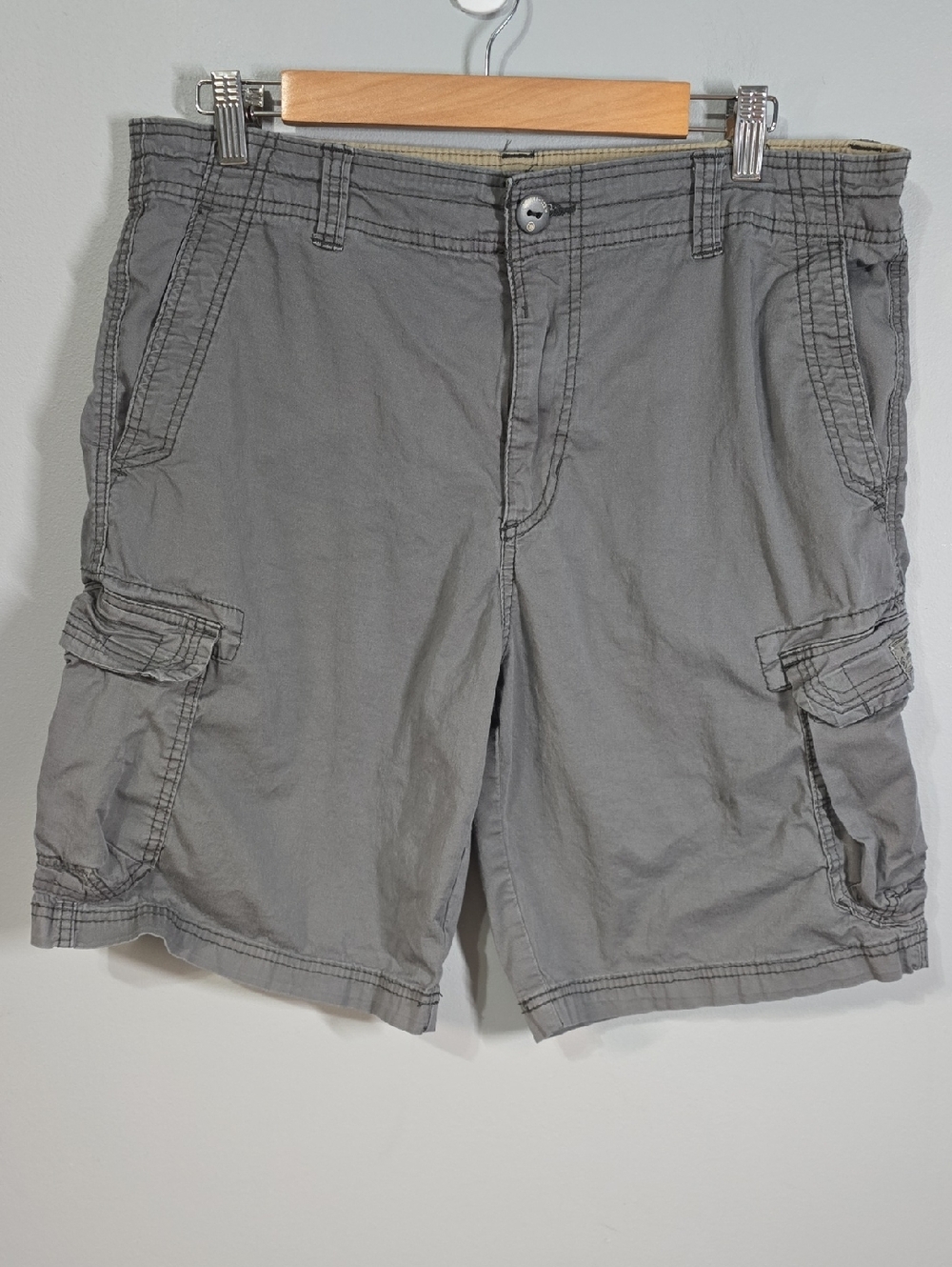 UNIONBAY Cargo Shorts Men's Size 36 Slate Grey Cargo Casual Backyard Bbq Summer
